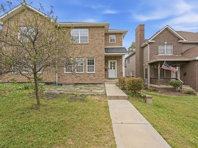 230 S Cass Ave
