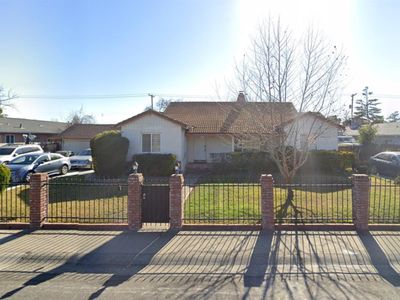 2076 20th Ave