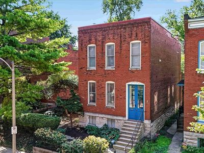 2016 Hickory St