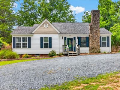 Property at 944 Uwharrie St, Asheboro, NC