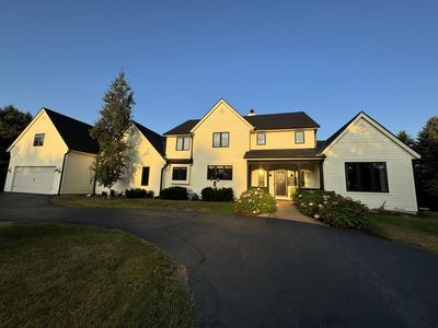 1005 North Dousman ROAD