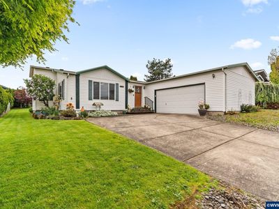 3419 Lake Vanessa Cir NW