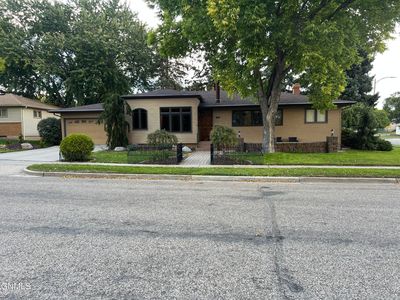 904 W Owens Ave