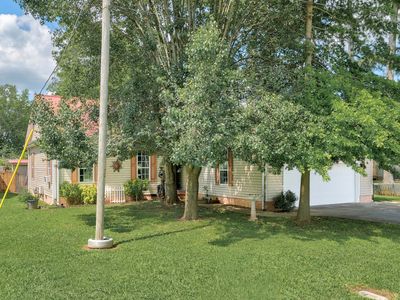 26909 Merlein Cir