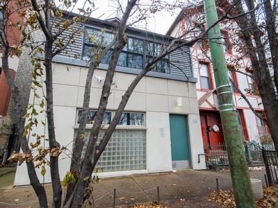 628 N May St APT 1F