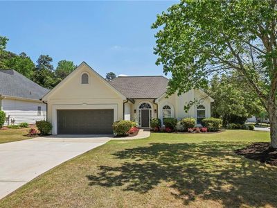 755 Gates Ln