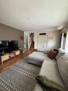 1149 Robinhood Dr