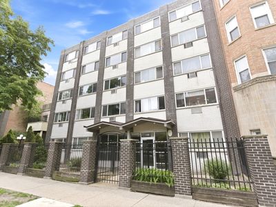 5854 N Kenmore Ave APT 4C