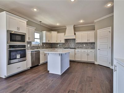 10315 N Winchester Ave