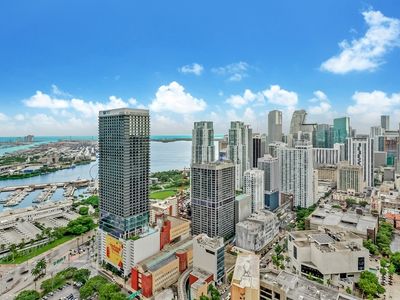 601 NE 1st Ave #4400