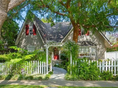 4142 Dixie Canyon Ave