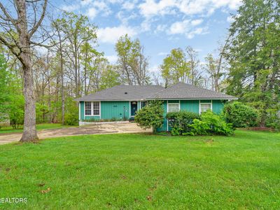 105 Lakeshire Dr