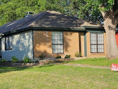 1803 Sherwood Pl