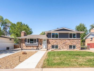 1055 W 7th Ave Dr