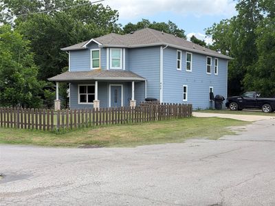 602 Sabine Ave