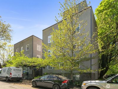 403 Terry Avenue #206