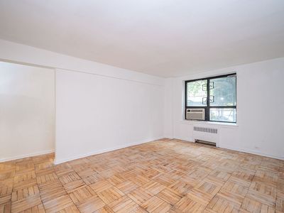 37 Nagle Ave APT 1C
