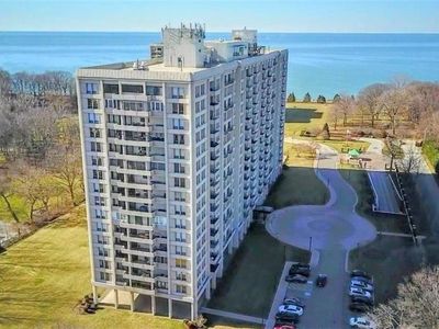 1 Bratenahl Pl APT 1510