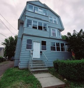 133 Roosevelt Street