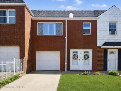 90 Comstock Ave