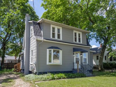 2206 Clarence Dr
