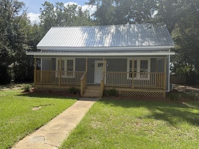 502 Main St