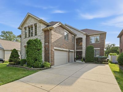 2272 Eastview Dr
