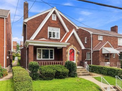 1135 Premier St
