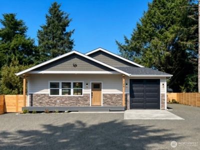 148 NW Narwhal Loop N