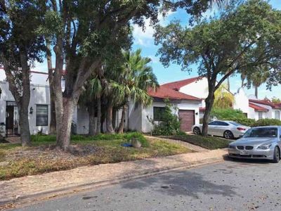 125 E Shasta Ave