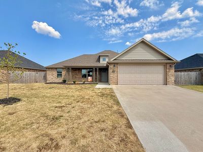 832 Hickory Meadows Ave