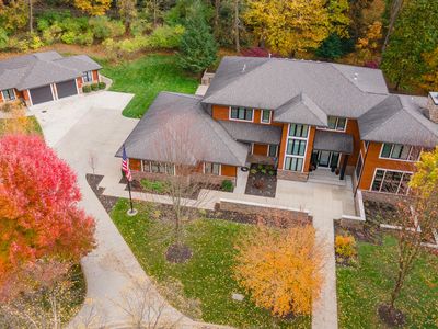 2323 Shelter Pointe Dr