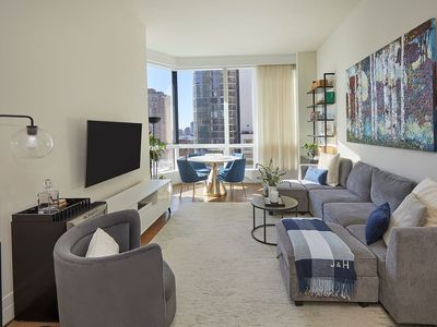 77 Greenwich St #15B