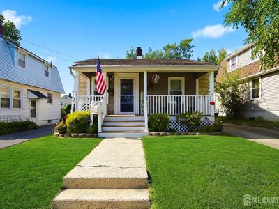 33 Pershing Ave