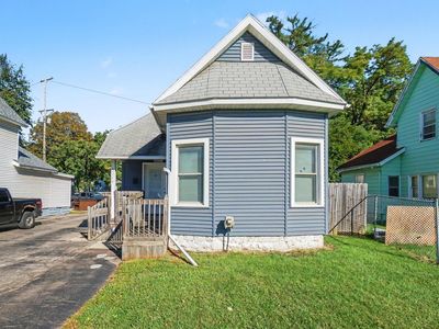 2204 E Michigan Ave