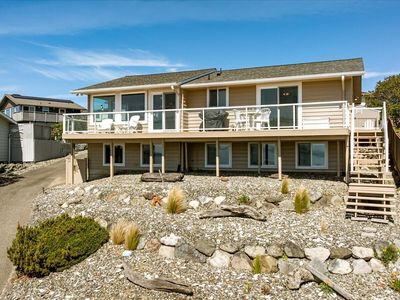 724 Hacienda Dr