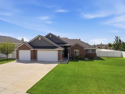 2831 W 2325 N