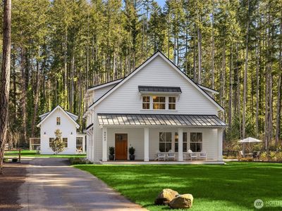 9060 Holly Farm Lane NE