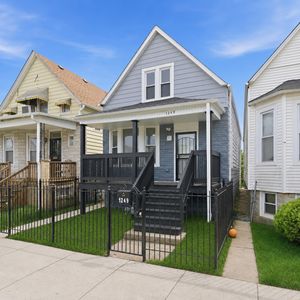 1249 W 73rd Pl