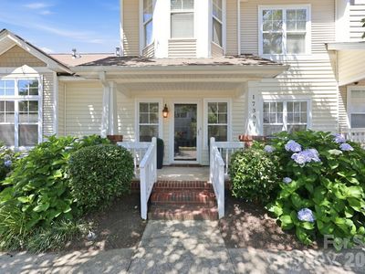 17307 Villanova Rd