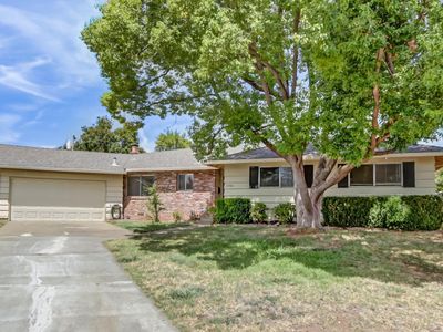 2724 Doris Ct