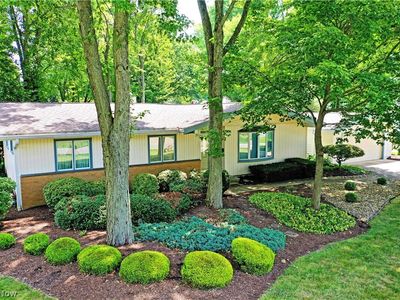 221 Southview Rd