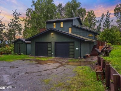 440 W Lone Cub Dr