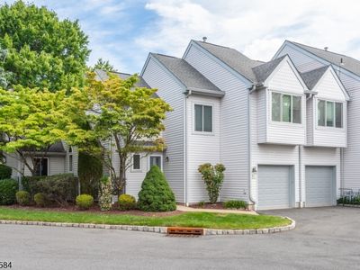 Property at 17 Constitution Ct, Montville, NJ