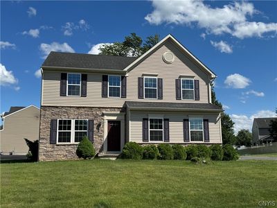 101 Rising Crest Cir