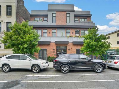 151 Webster Ave #201