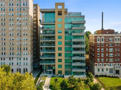 4545 Lindell Blvd APT 3