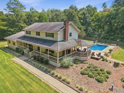 50 Benton Ln