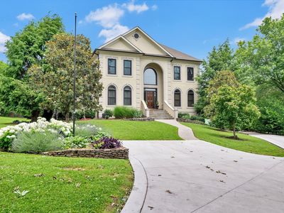 749 Adkisson Ln