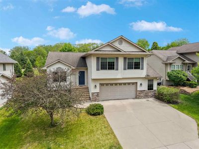 Property at 2513 Belmont Dr, Coralville, IA